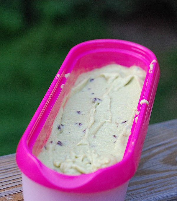 Banana Avocado Mint Ice Cream - No Ice Cream Maker Needed! Banana Avocado Mint Ice Cream - No Ice Cream Maker Needed!